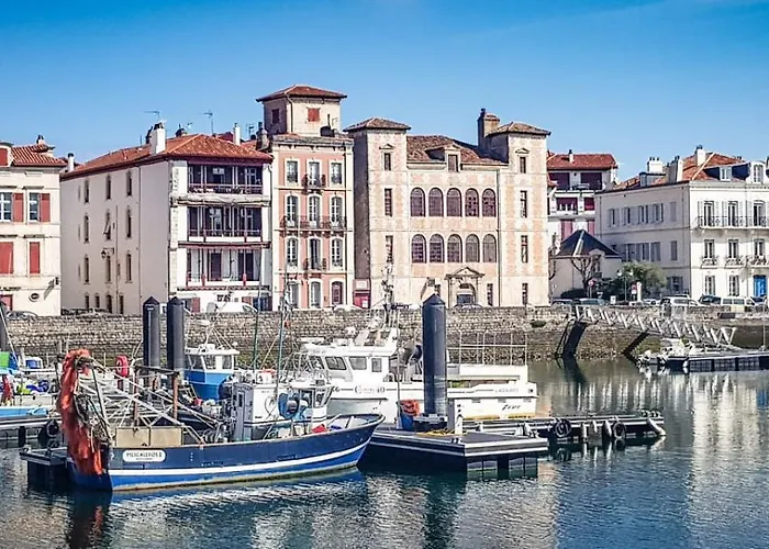 Апартаменты Plein Centre, Lumineux Et Spacieux Сен-Жан-де-Люз