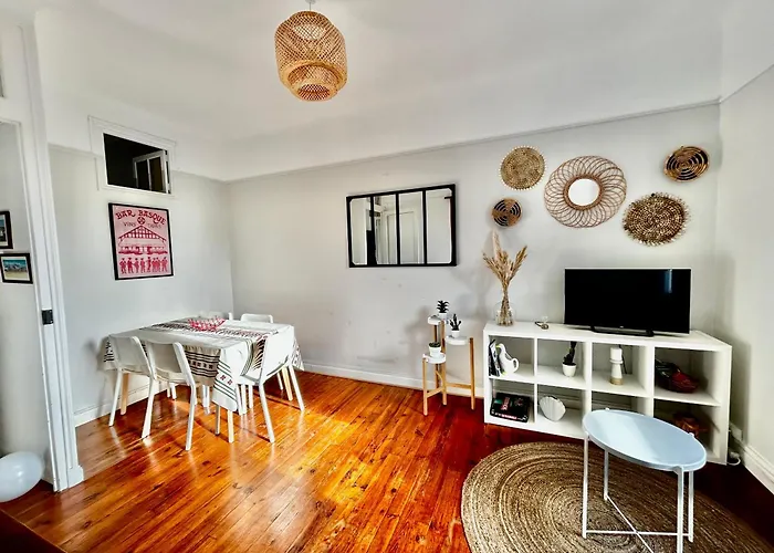 Plein Centre, Lumineux Et Spacieux Апартаменты *